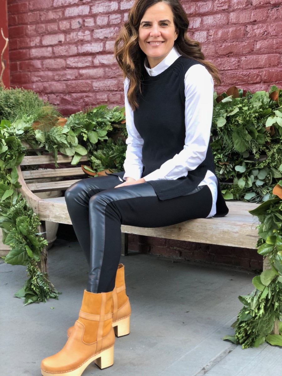 Trying Swedish Hasbeen Clogs - MomTrends