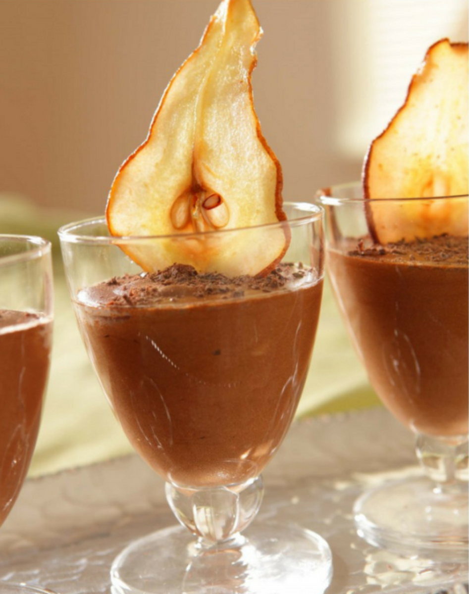 chocolate-mousse-with-pear-chips