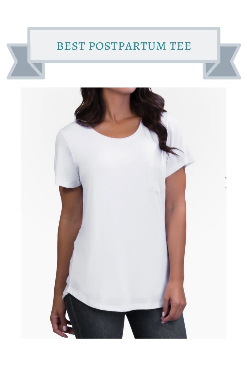 white short-sleeved tee with black jeans