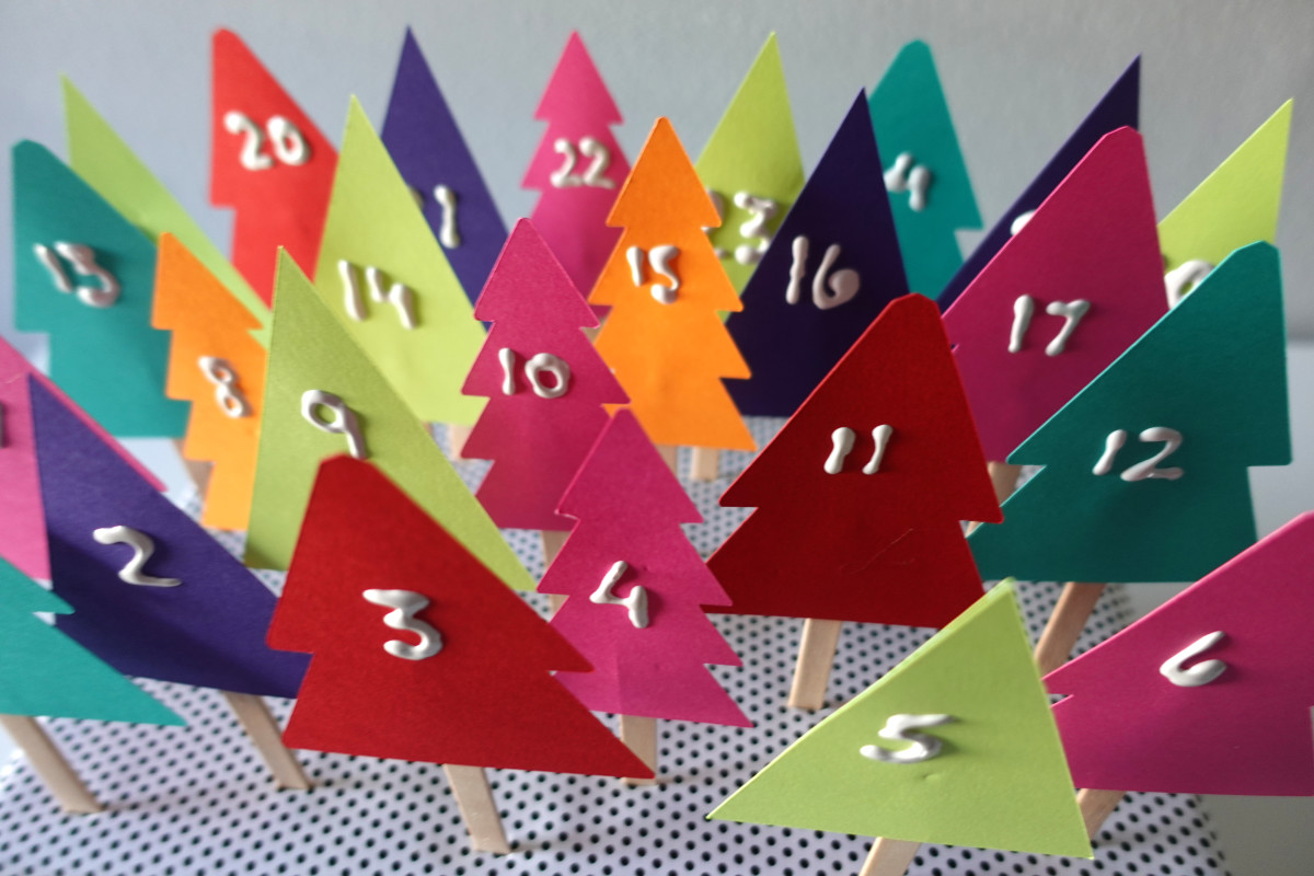 Christmas Countdown Craft with Family Activities